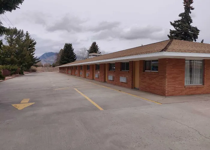 Motel Skyline Motor Cody